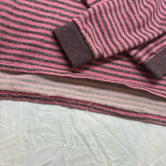 Volcom women’s crewneck sweatshirt striped - Picture 7 of 8